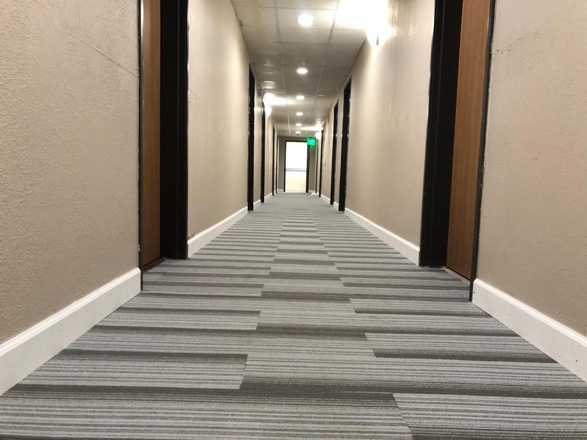 The Inn&suites Sw Hotel
